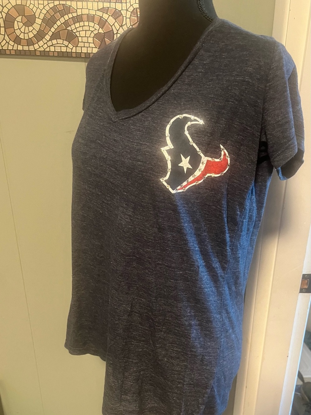 Houston Texans Womens NFL Apparel V-Neck Logo T-Shirt Size 2XL